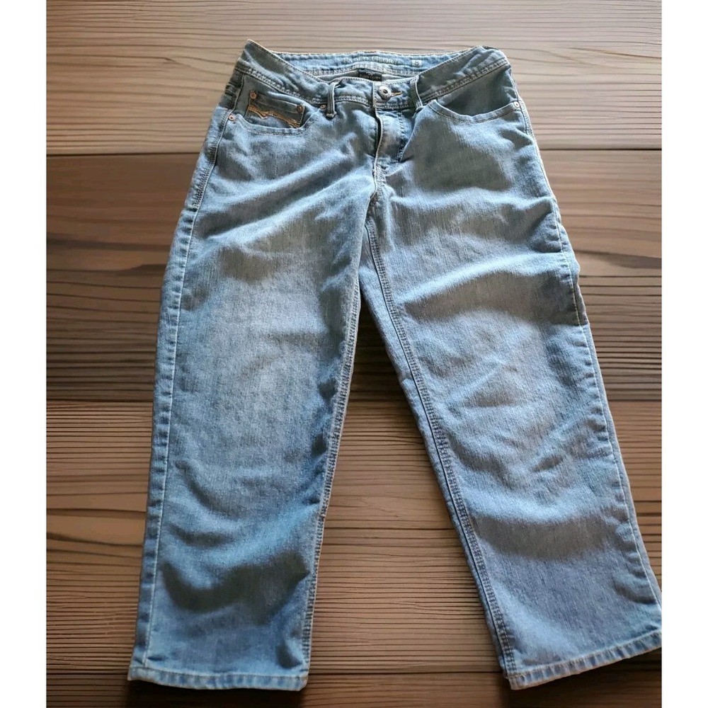 Faded Glory Women's Medium‎ Wash Cropped Jeans - Size 8